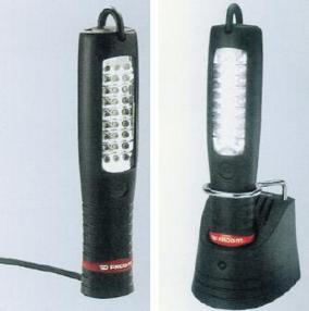 Lampa kanałowa z elementami świetlnymi tworzonymi przez diody LED (z prawej wersja akumulatorowa z ładowarką)