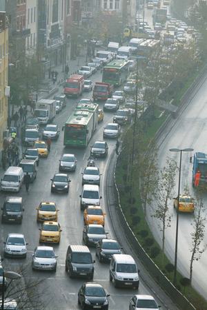 ... lecz bardzo podobne występują przecież w wielkomiejskich korkach ...