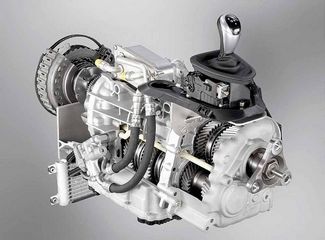 Dwusprzęgłowa skrzynia biegów DCT (dual clutch transmission) ze sterowaniem elektroniczno-hydraulicznym (BMW)